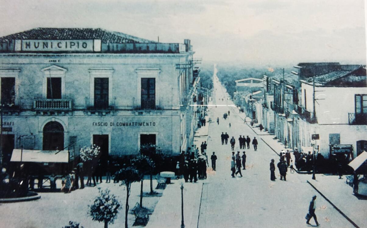 Piazza Plebiscito anni 30